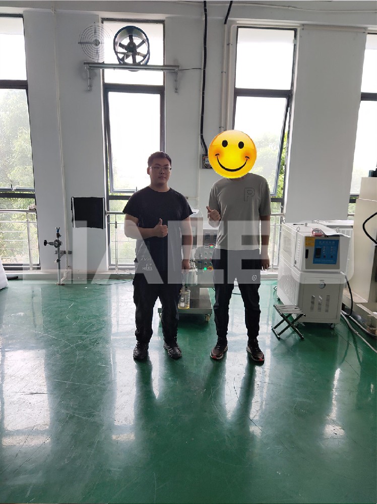 常州西太湖 2L雙行星攪拌機調試成功