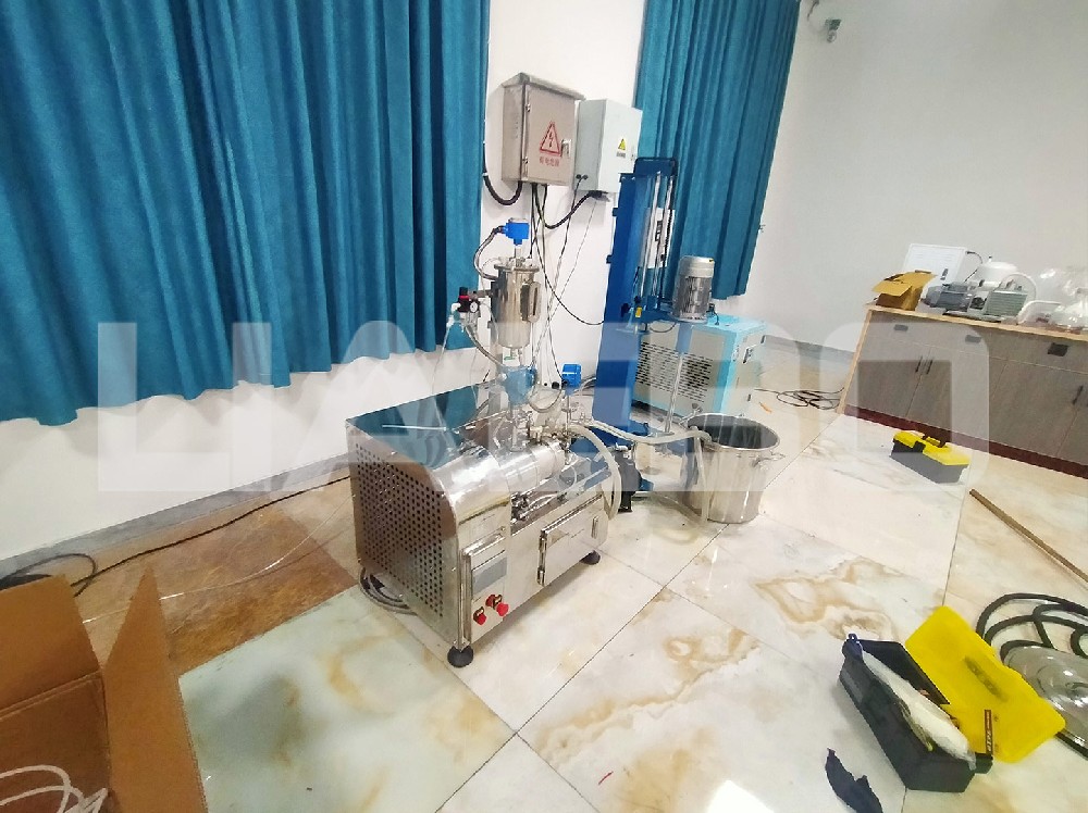 浙江某新材料公司1L實驗室砂磨機調試成功