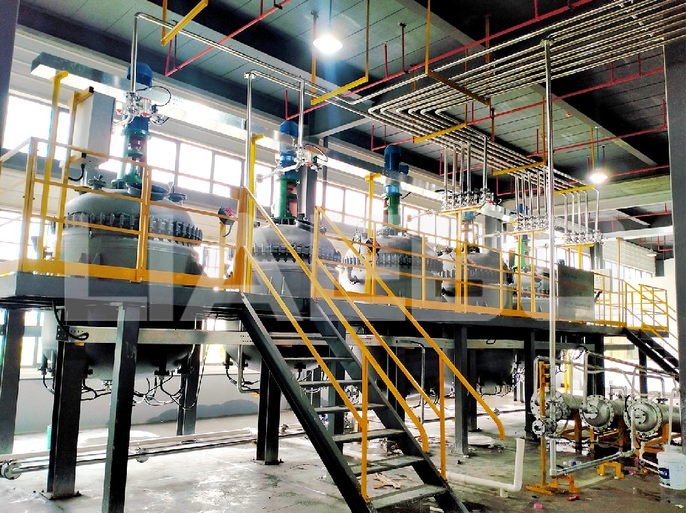 江西某企業年產5萬噸固化劑成套設備生產線