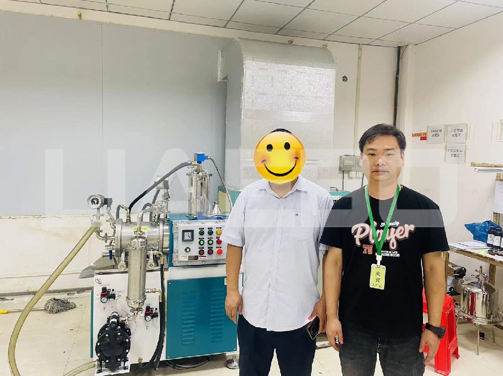 福建某電子科技有限公司5L砂磨機調試成功