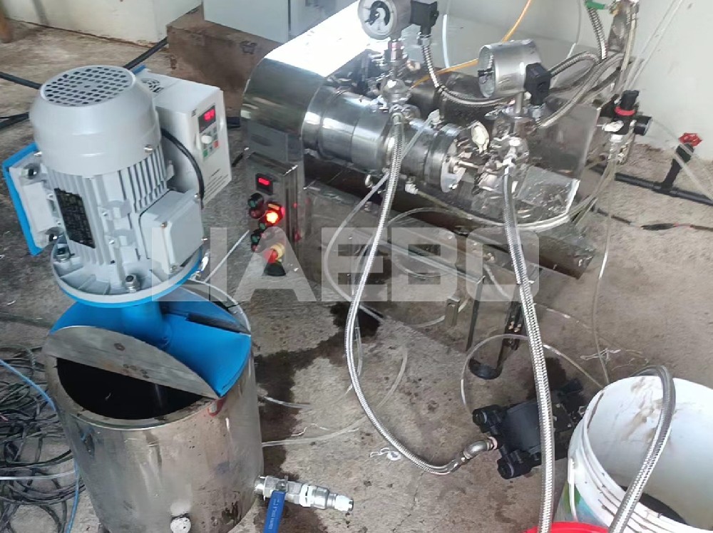 浙江某水產科技公司1L 實驗室納米砂磨機調試成功