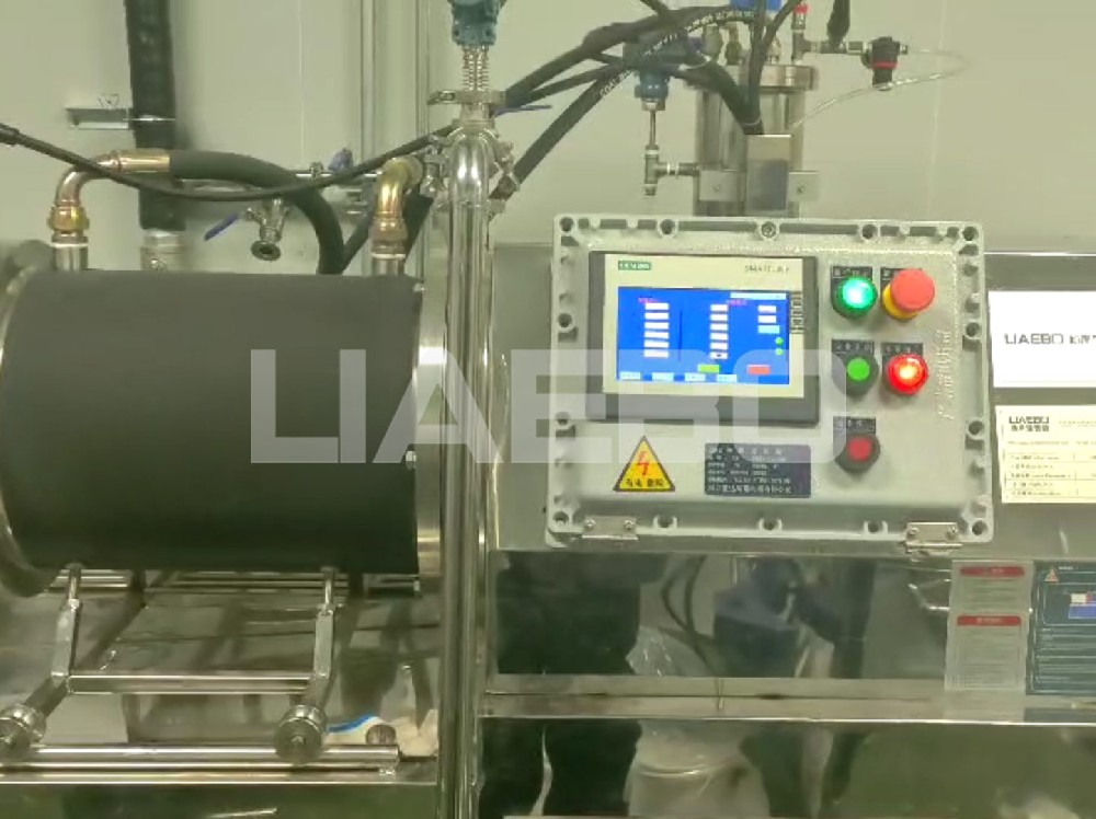 江蘇某科技有限公司30L棒塊陶瓷砂磨機調試成功